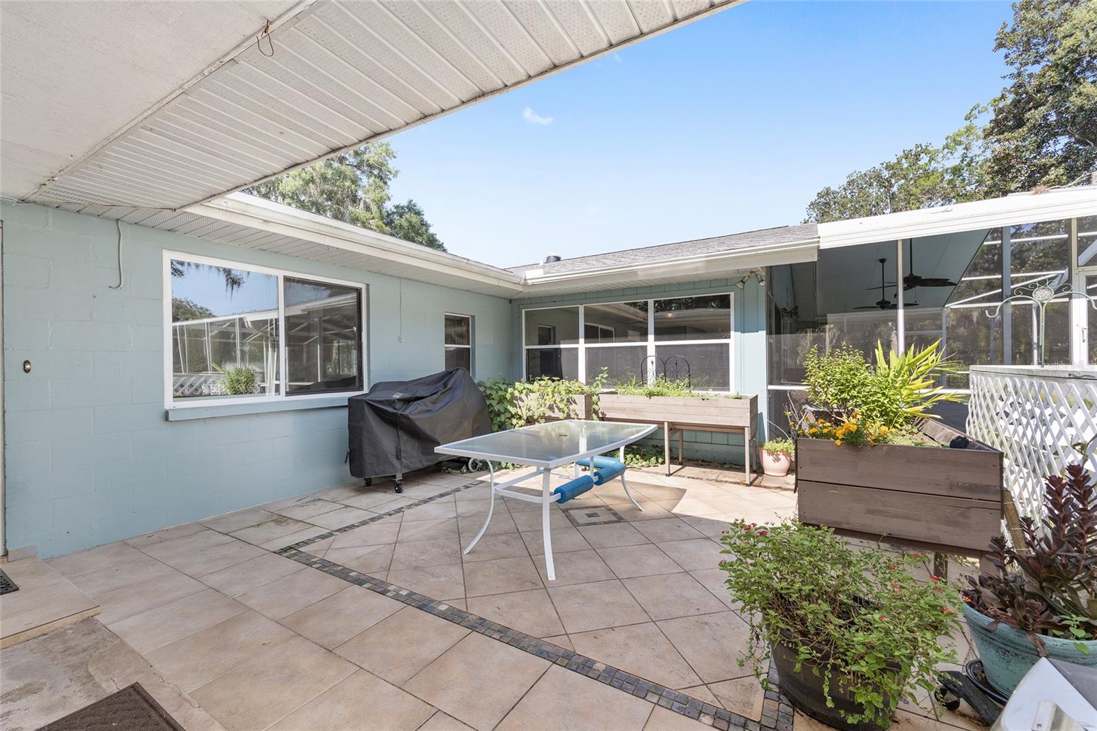 Image 62 of 100 For 301 38th Street