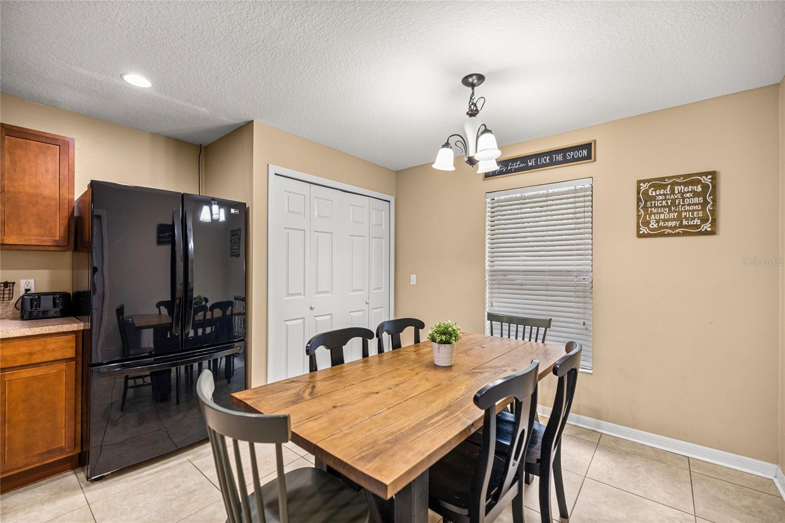 Image 10 of 32 For 2142 Hampshire Boulevard