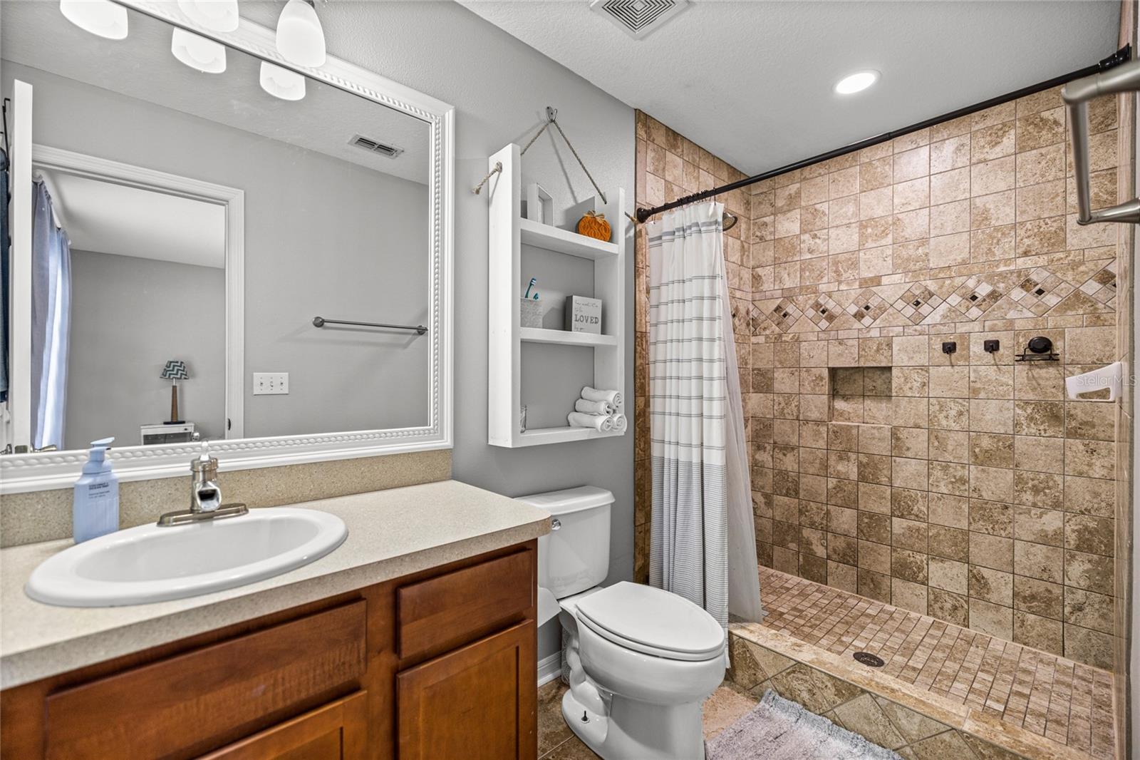 Image 14 of 32 For 2142 Hampshire Boulevard