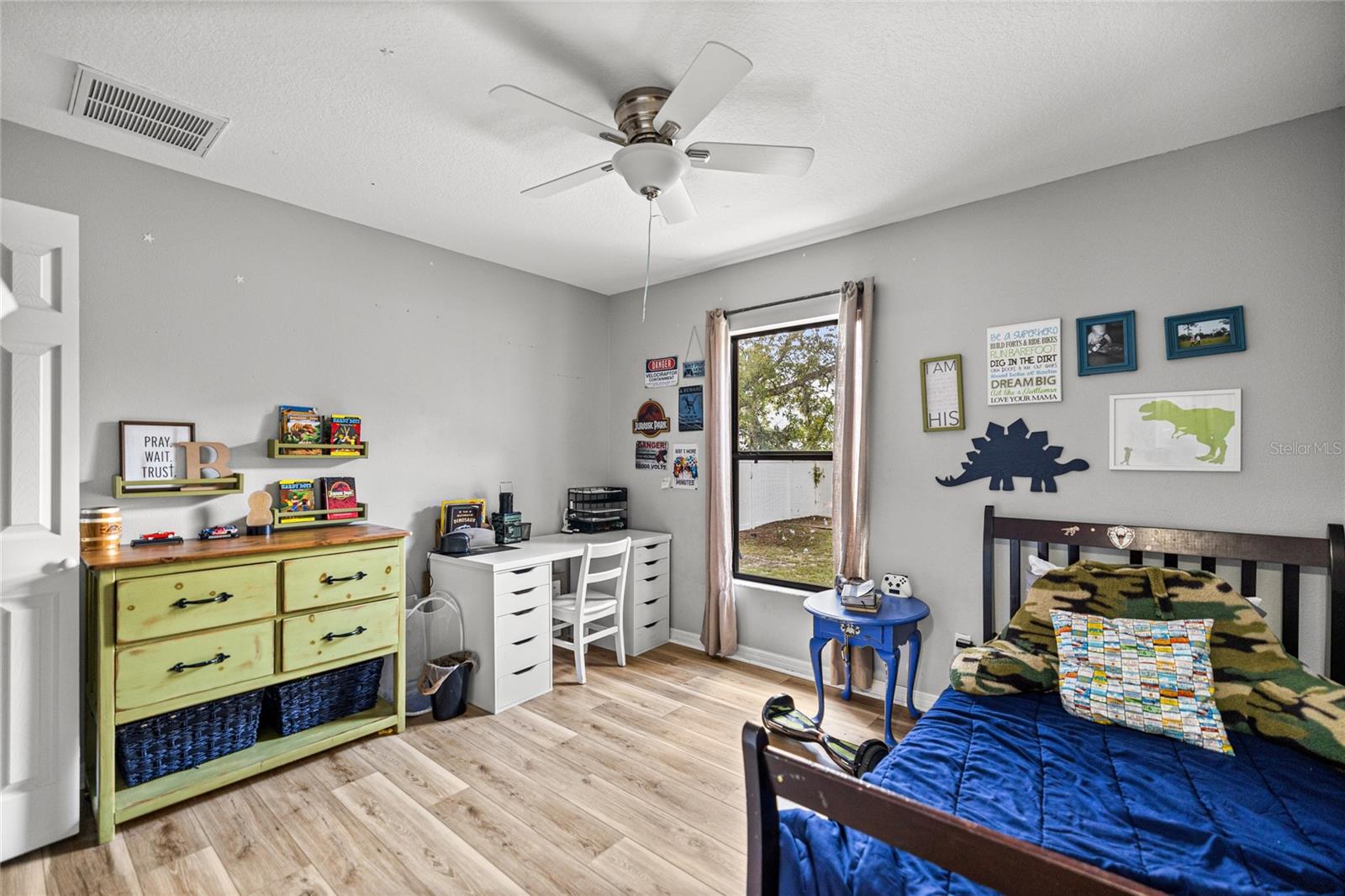 Image 15 of 32 For 2142 Hampshire Boulevard