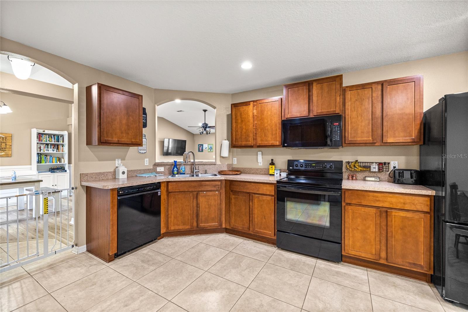 Image 9 of 32 For 2142 Hampshire Boulevard