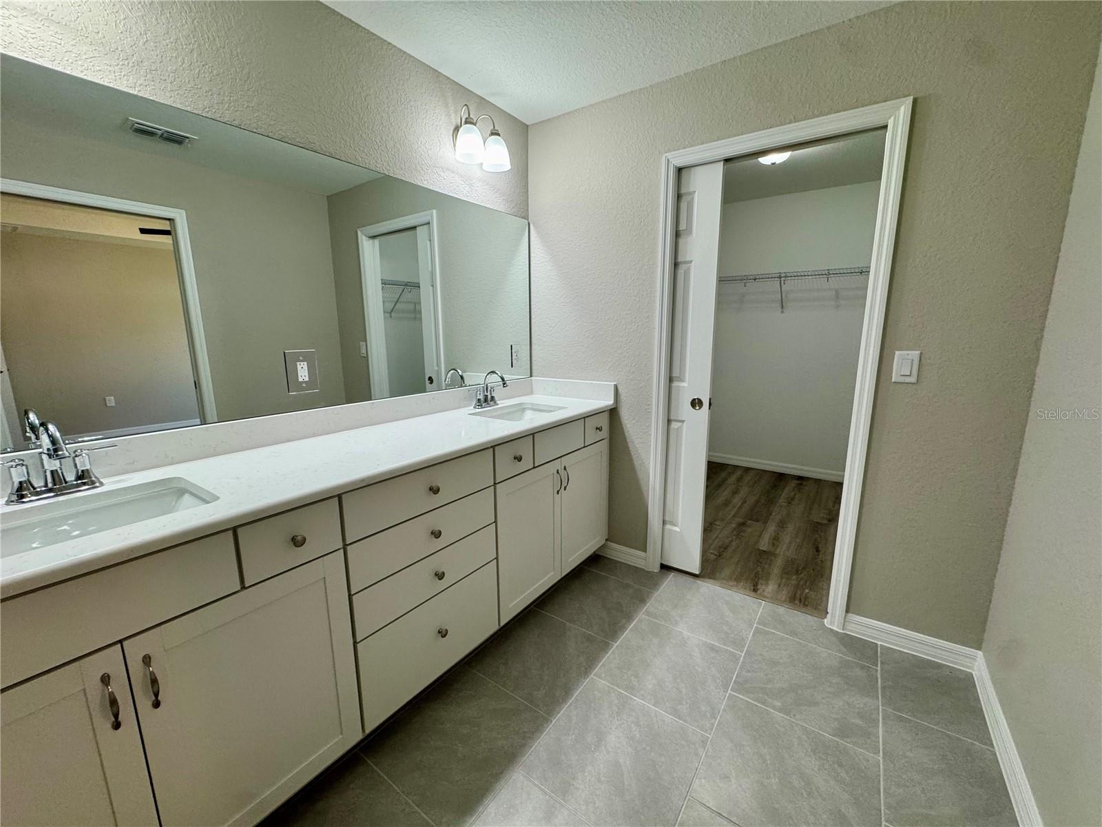 Image 21 of 40 For 4123 110th Street