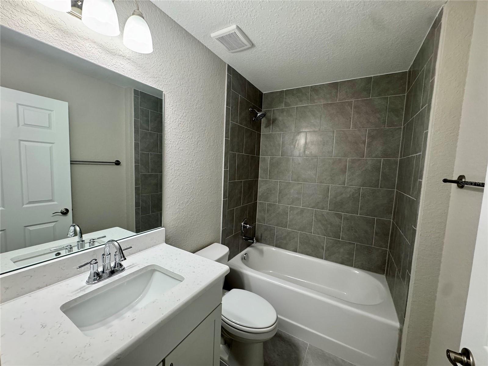 Image 26 of 40 For 4123 110th Street