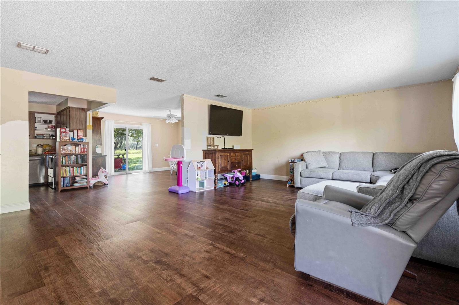 Image 8 of 17 For 11350 35th Street