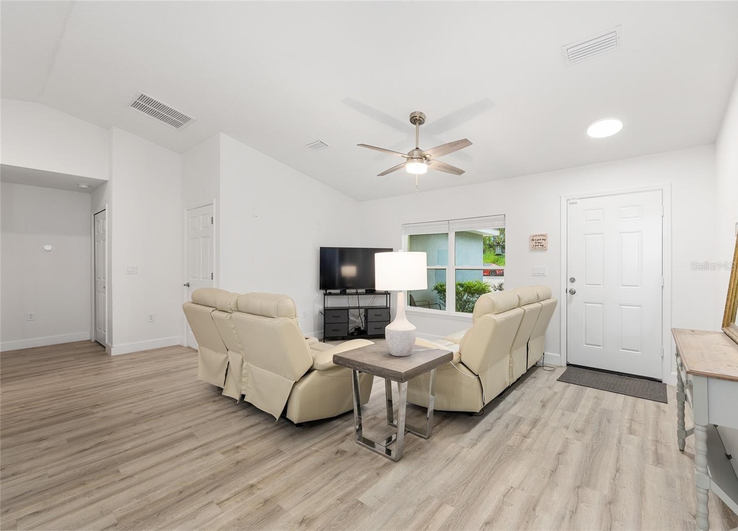 Image 15 of 49 For 11183 7th Street