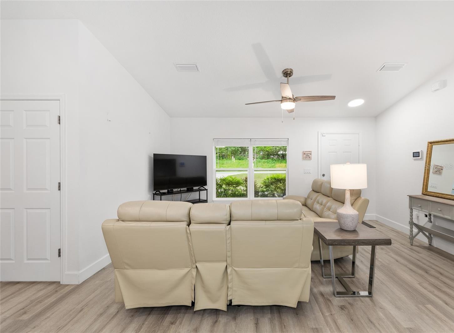 Image 16 of 49 For 11183 7th Street