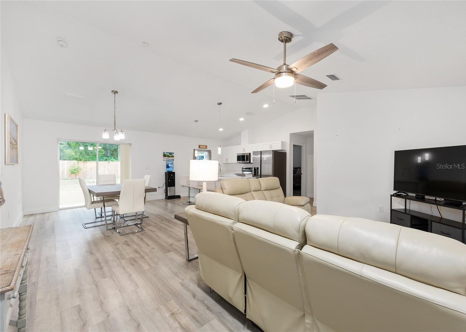 Image 17 of 49 For 11183 7th Street