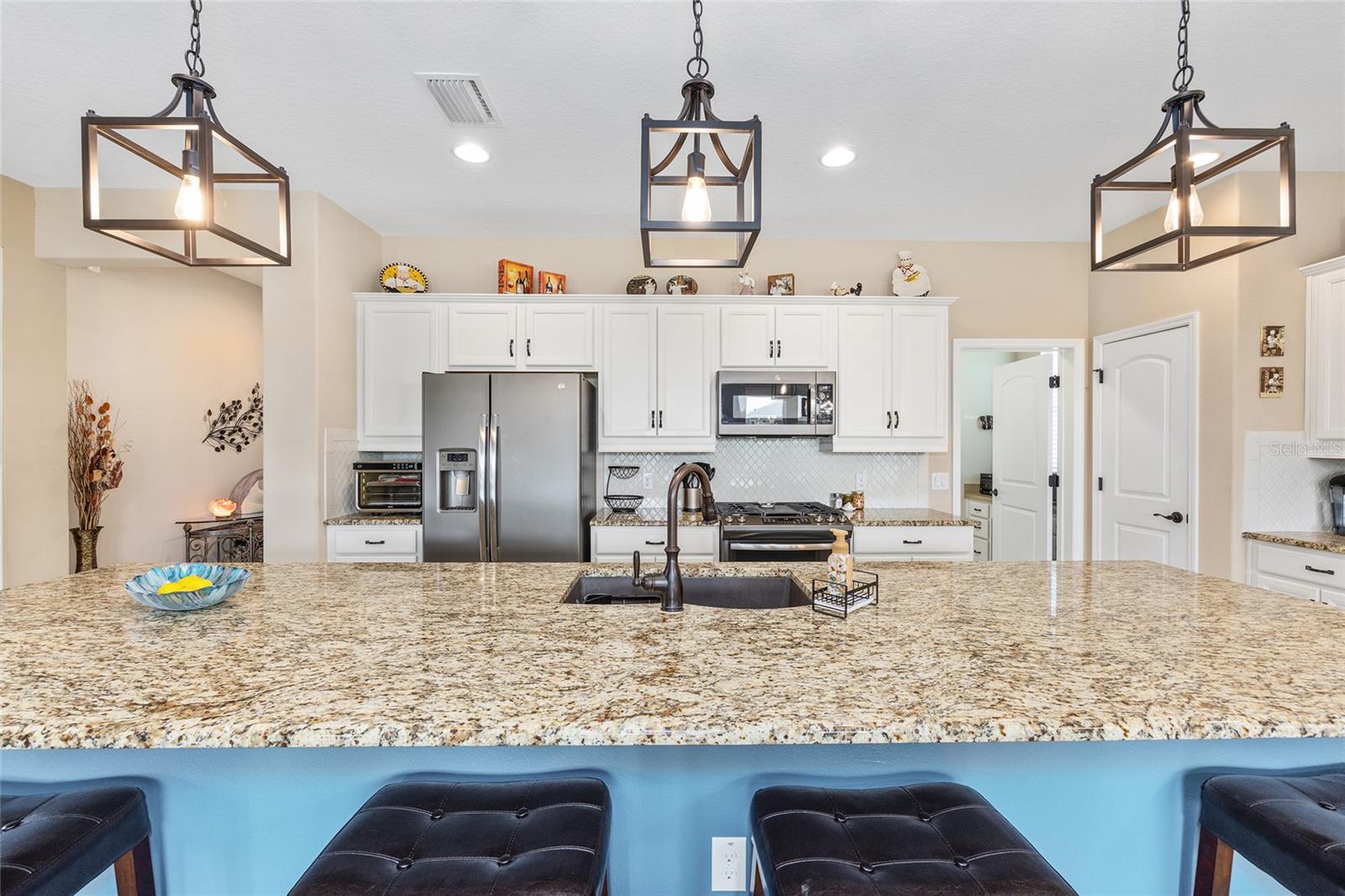 Image 14 of 43 For 5670 39th Lane