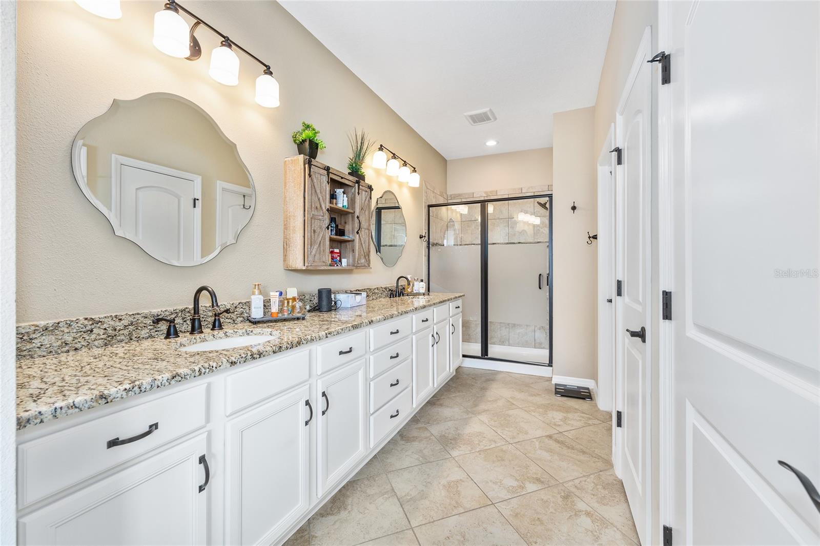 Image 28 of 43 For 5670 39th Lane