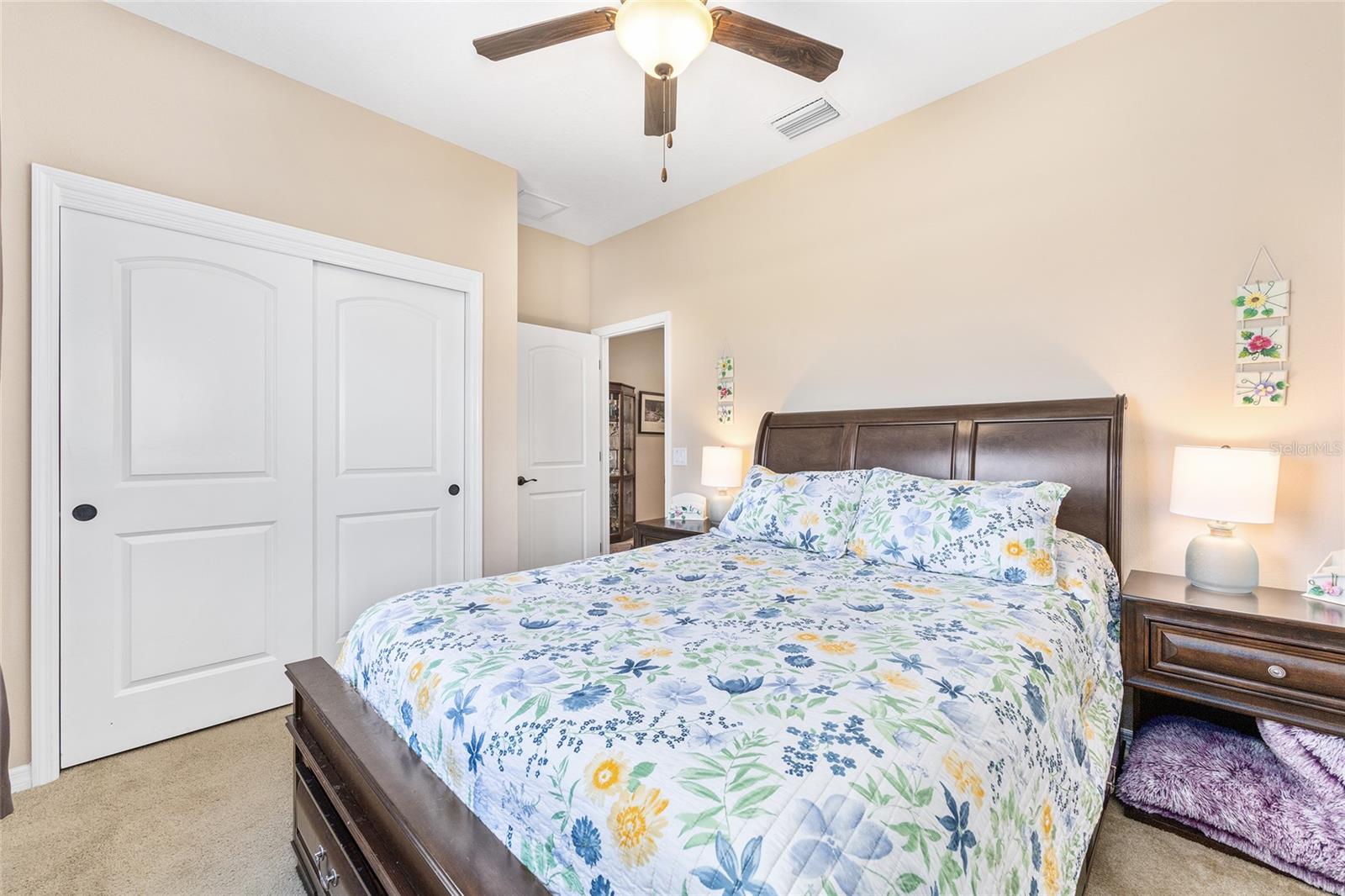 Image 7 of 43 For 5670 39th Lane