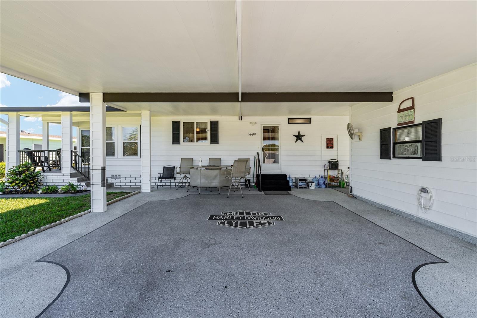 Image 6 of 66 For 16681 96th Court