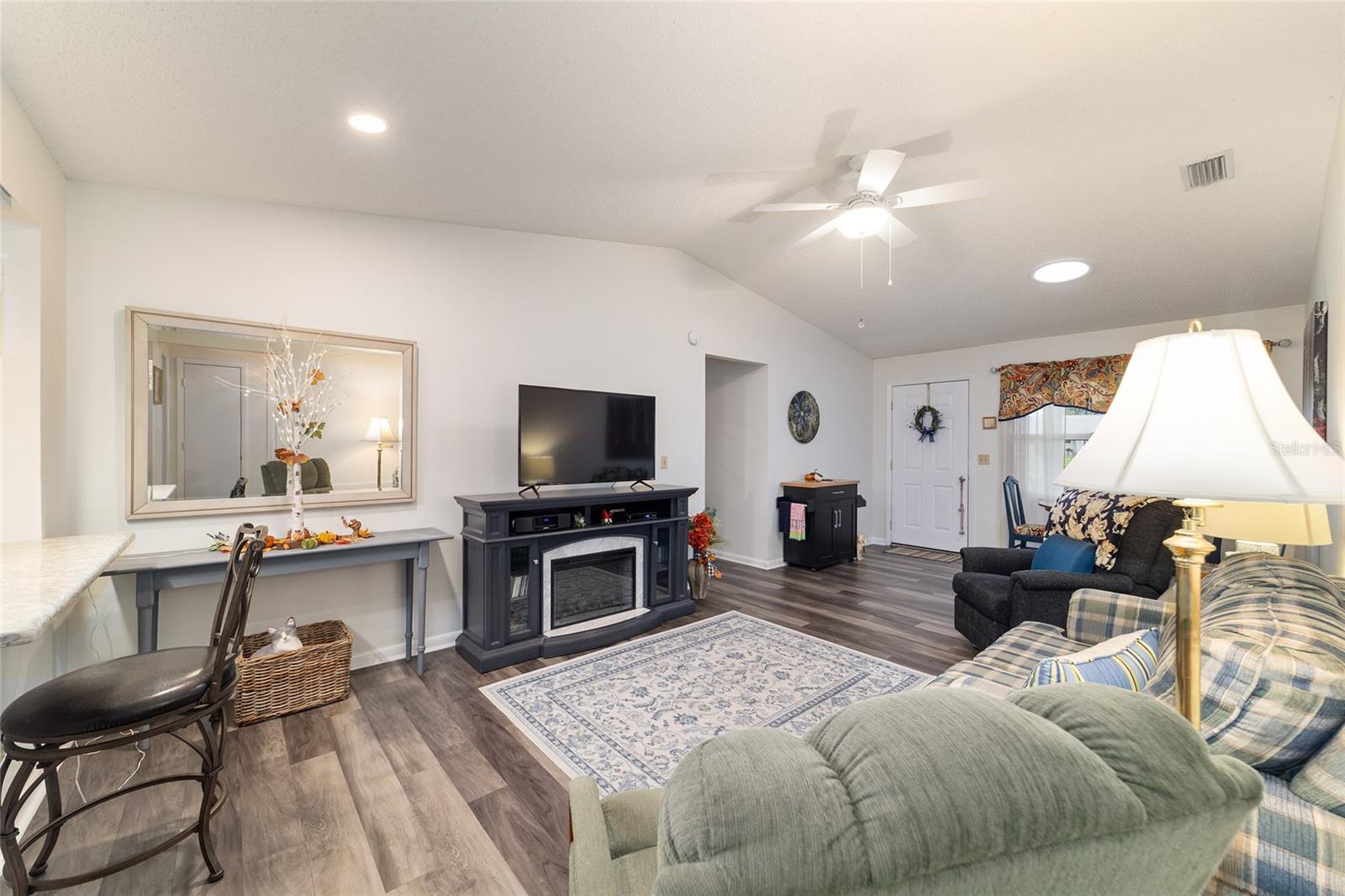 Image 13 of 46 For 8980 93rd Lane B