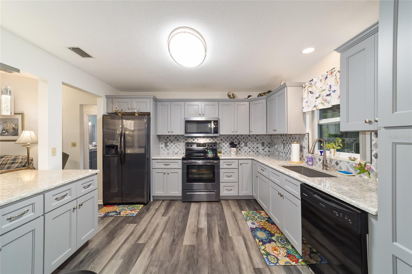 Image 18 of 46 For 8980 93rd Lane B