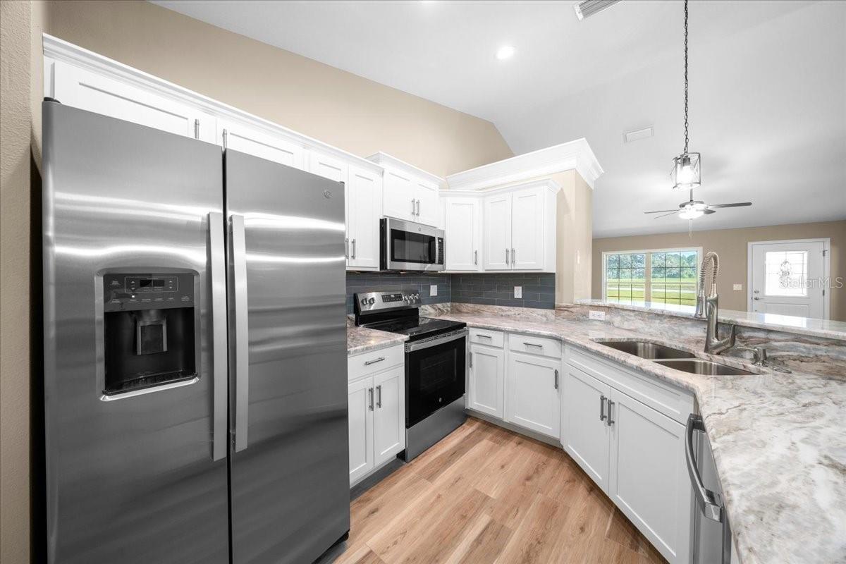 Image 19 of 40 For 20396 79th Ln
