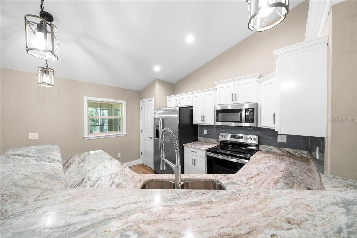 Image 23 of 40 For 20396 79th Ln