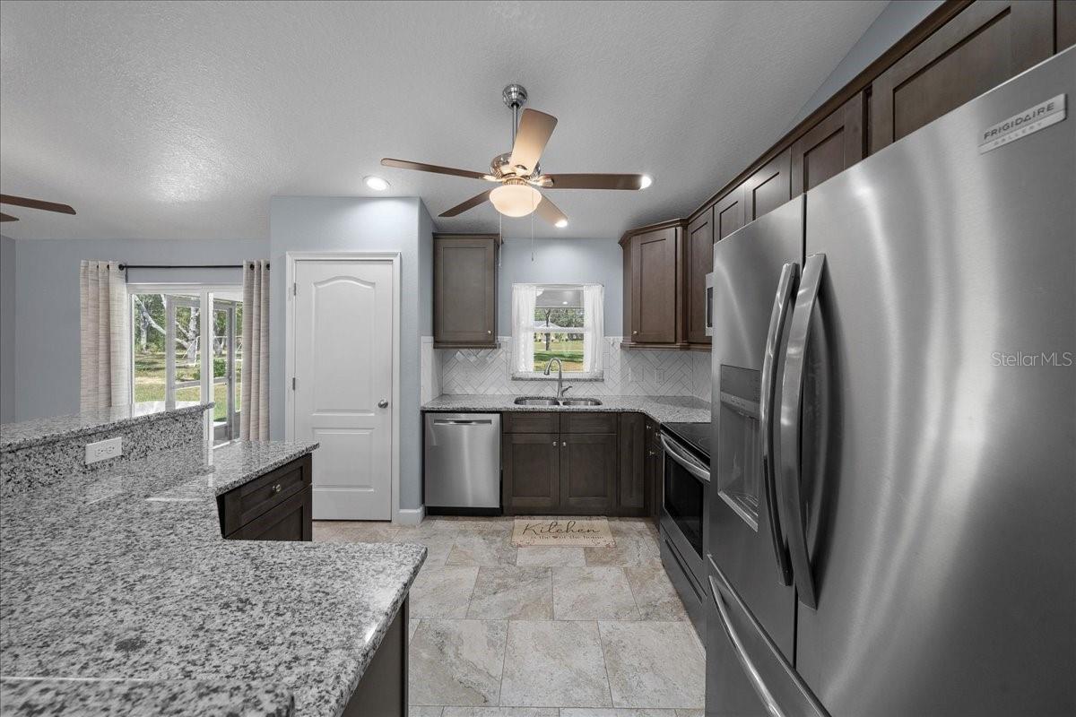 Listing photo id 14 for 385 Gamewell Lane