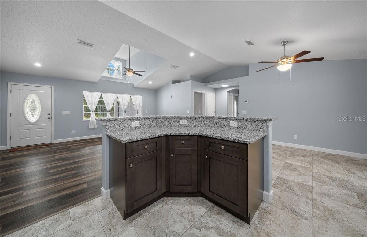 Listing photo id 16 for 385 Gamewell Lane