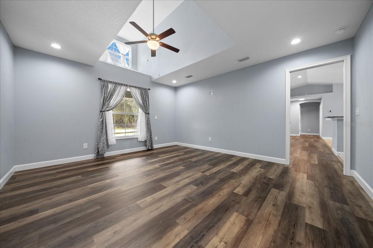 Listing photo id 18 for 385 Gamewell Lane