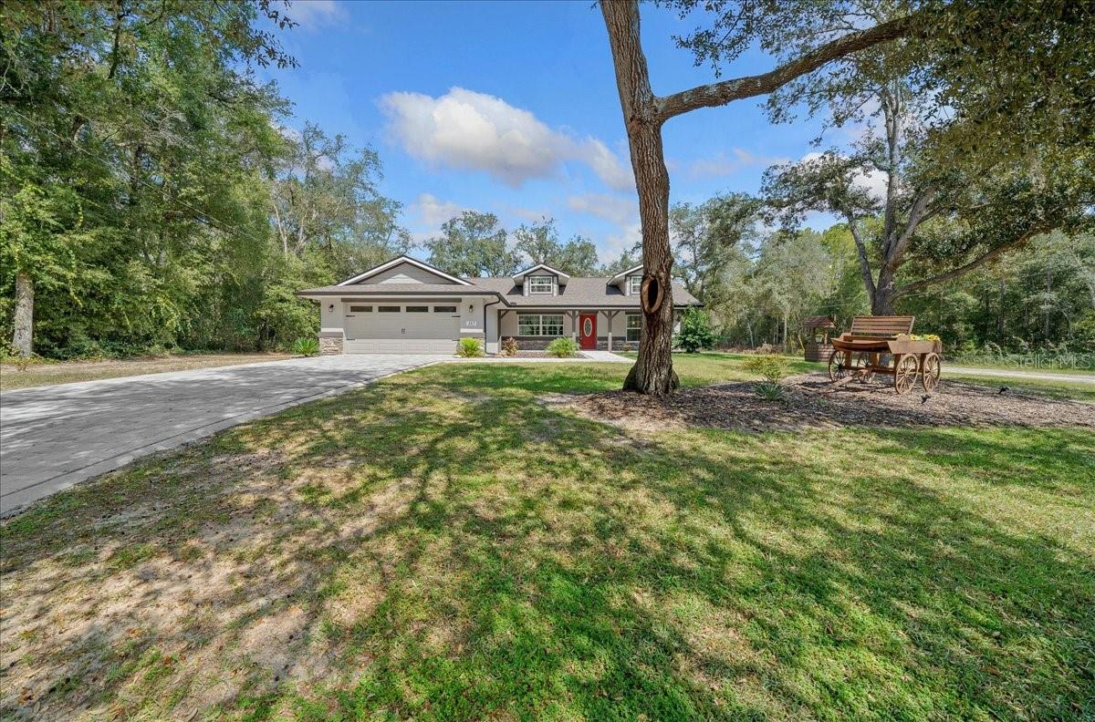 Listing photo id 2 for 385 Gamewell Lane