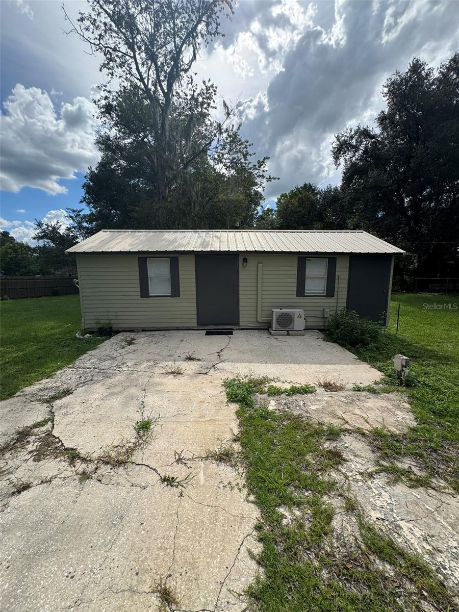 Image 11 of 12 For 2300 49th Street