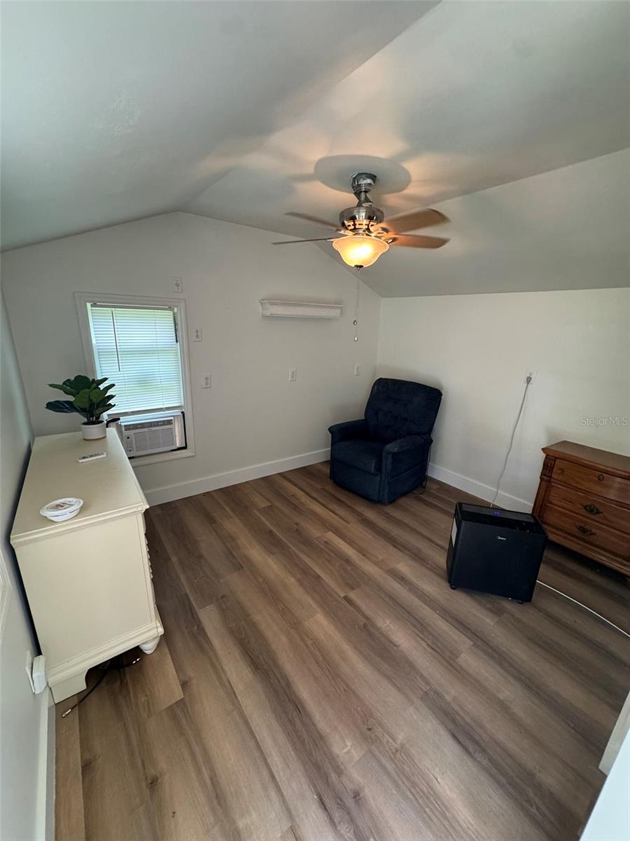 Image 4 of 12 For 2300 49th Street