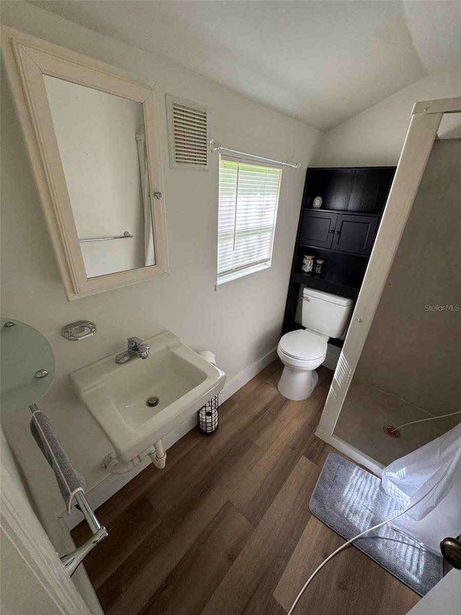 Image 5 of 12 For 2300 49th Street