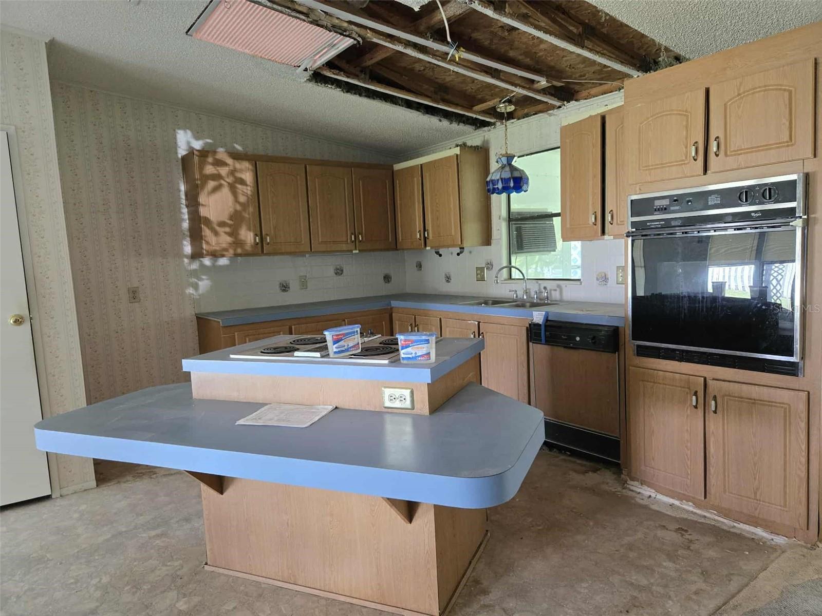 Image 2 of 15 For 2595 Monte Court