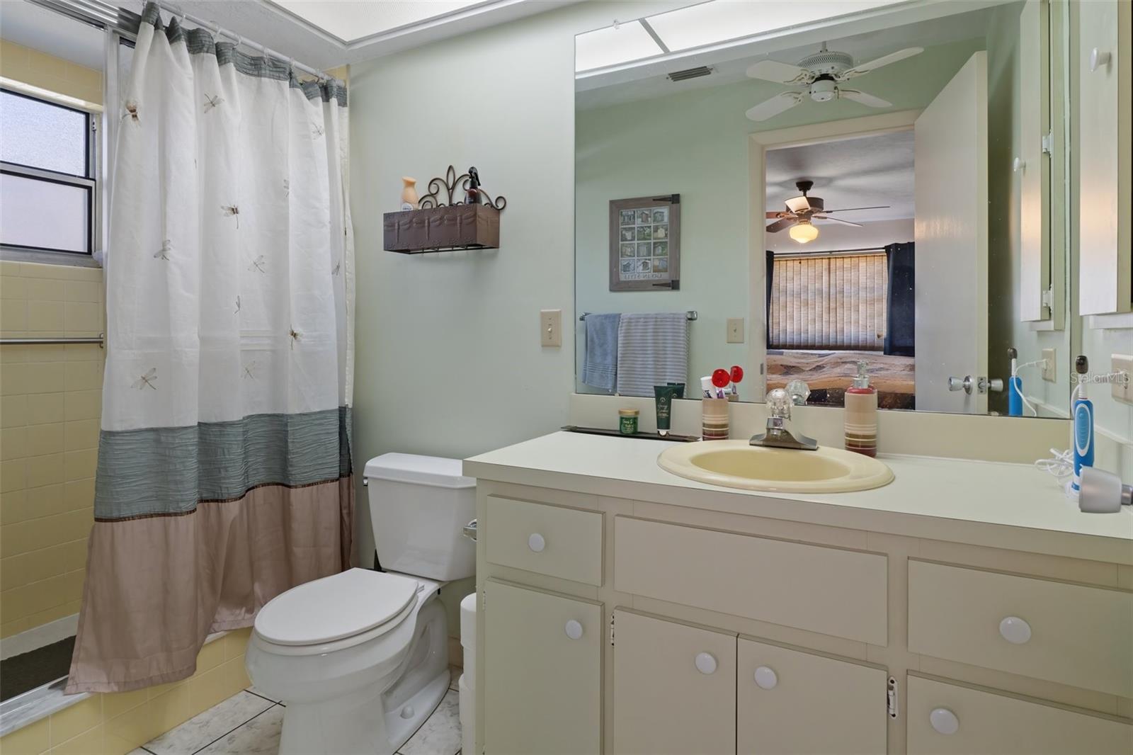 Listing photo id 19 for 130 Casurina Place