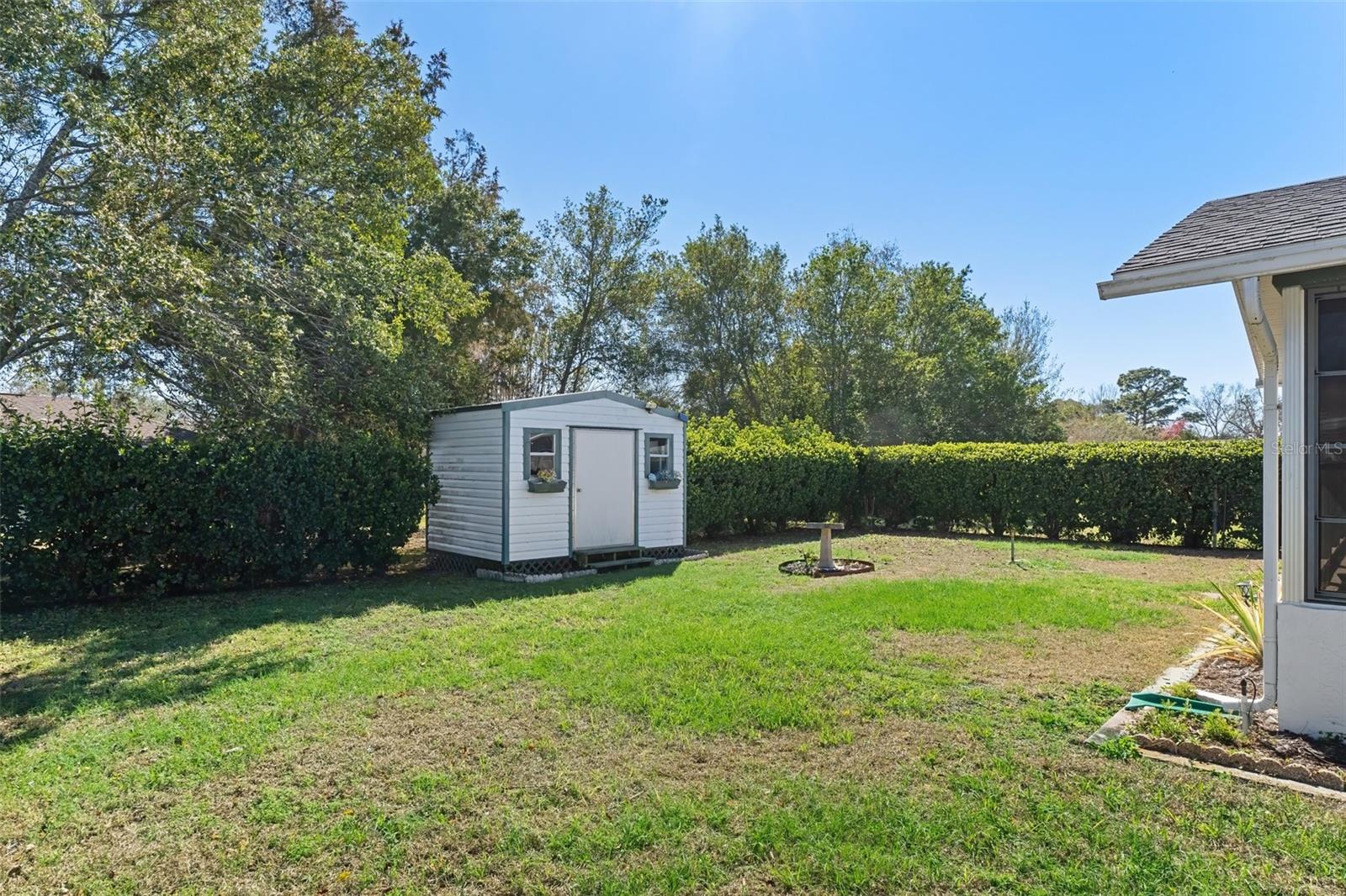 Listing photo id 31 for 130 Casurina Place