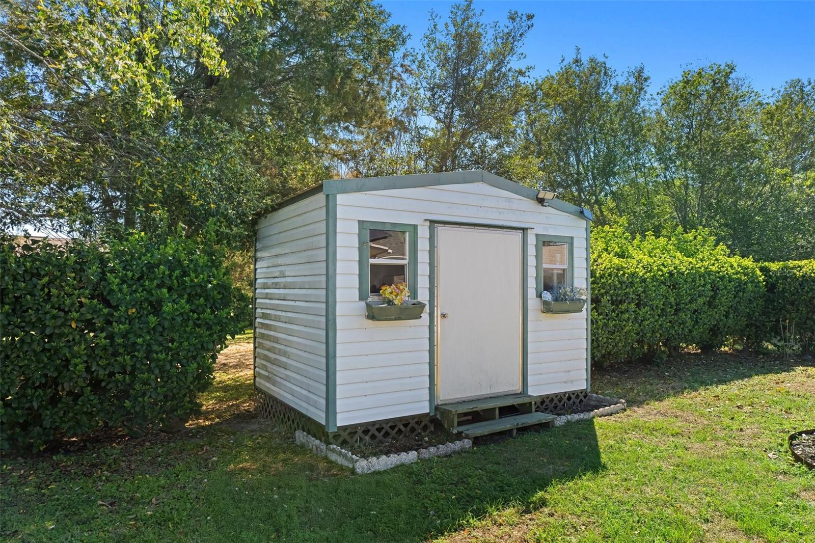 Listing photo id 32 for 130 Casurina Place