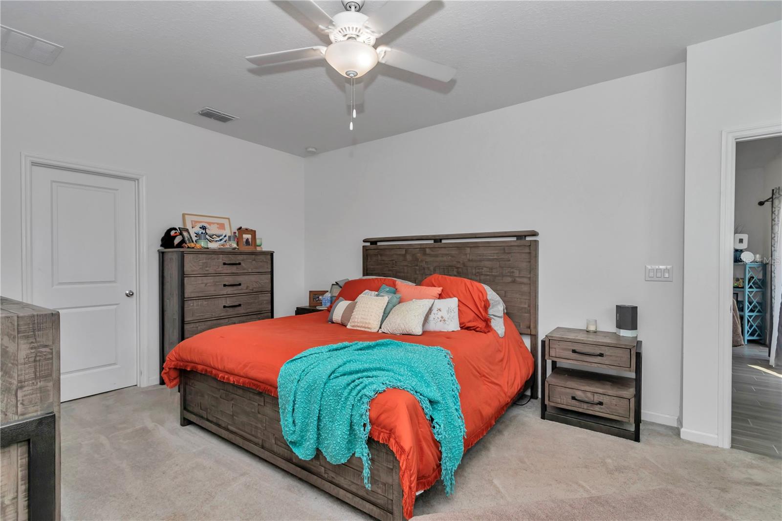 Image 14 of 37 For 5660 93rd Street