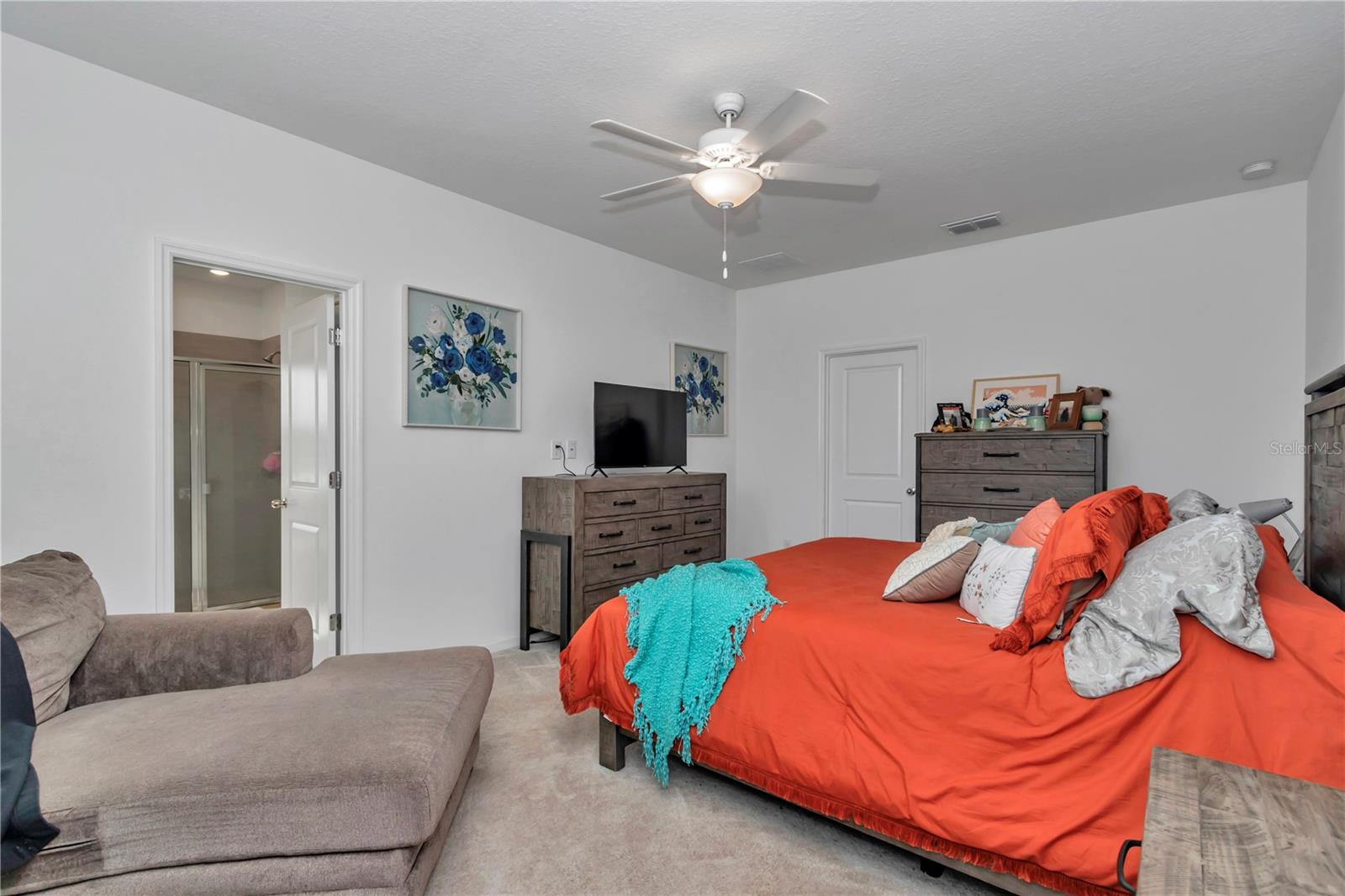Image 16 of 37 For 5660 93rd Street