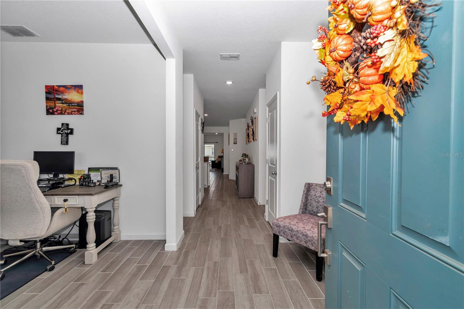 Image 4 of 37 For 5660 93rd Street