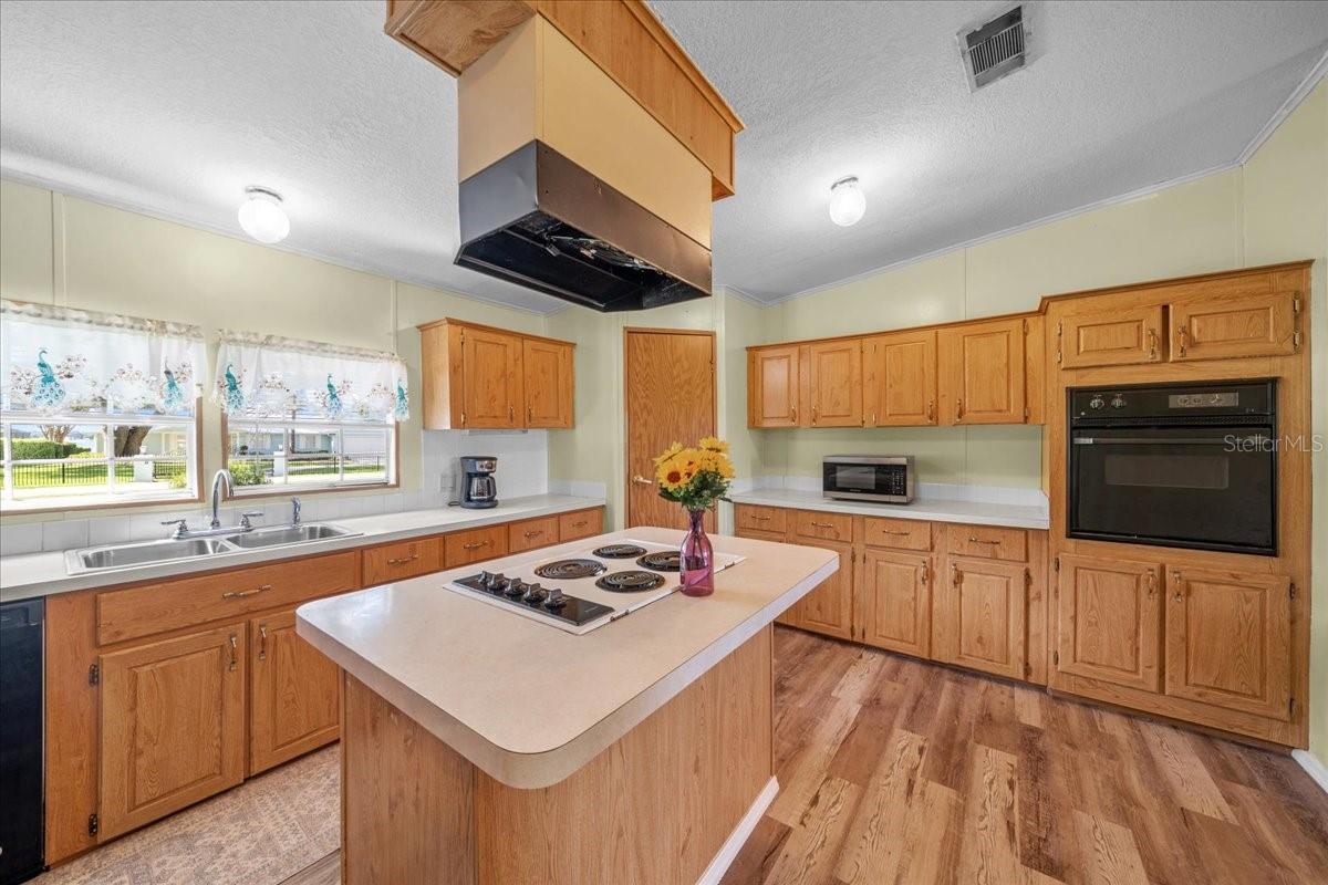 Image 16 of 35 For 10865 Timucuan Road