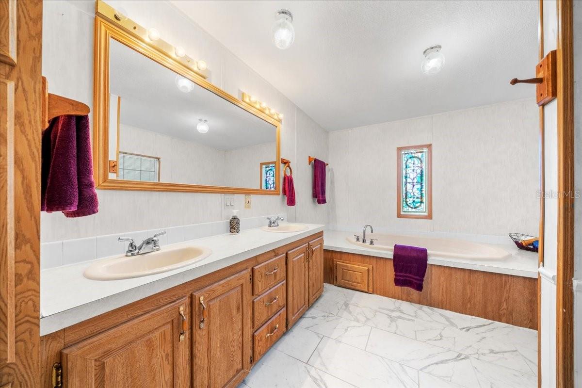 Image 21 of 35 For 10865 Timucuan Road