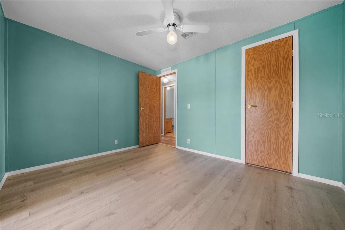 Image 23 of 35 For 10865 Timucuan Road