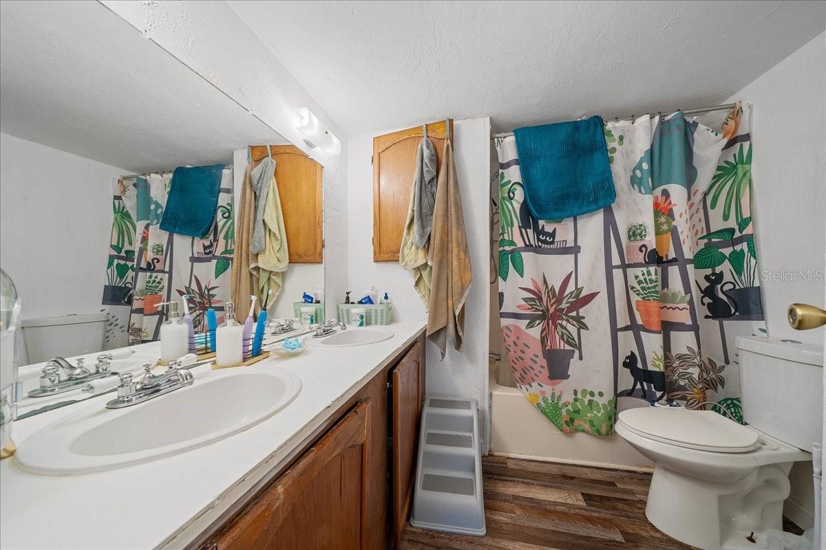 Image 15 of 30 For 10885 Timucuan Road