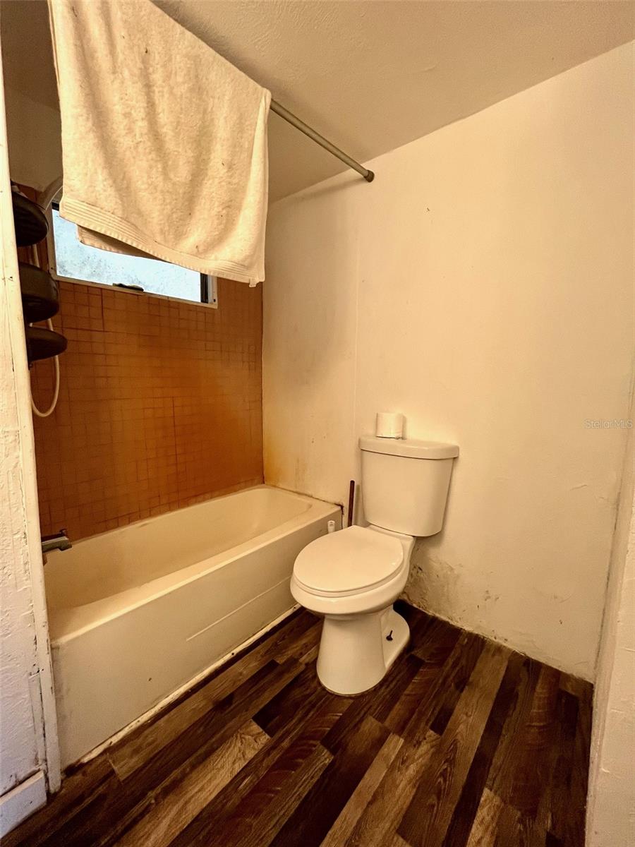 Image 16 of 30 For 10885 Timucuan Road