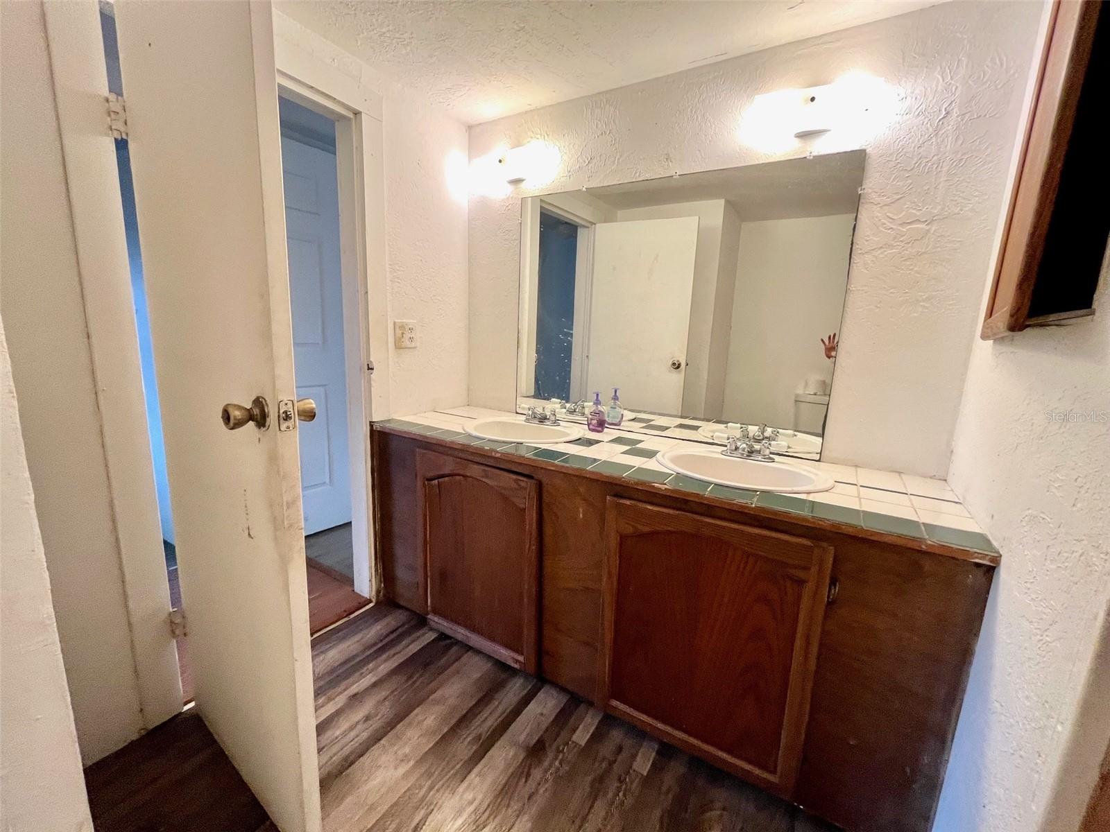 Image 18 of 30 For 10885 Timucuan Road