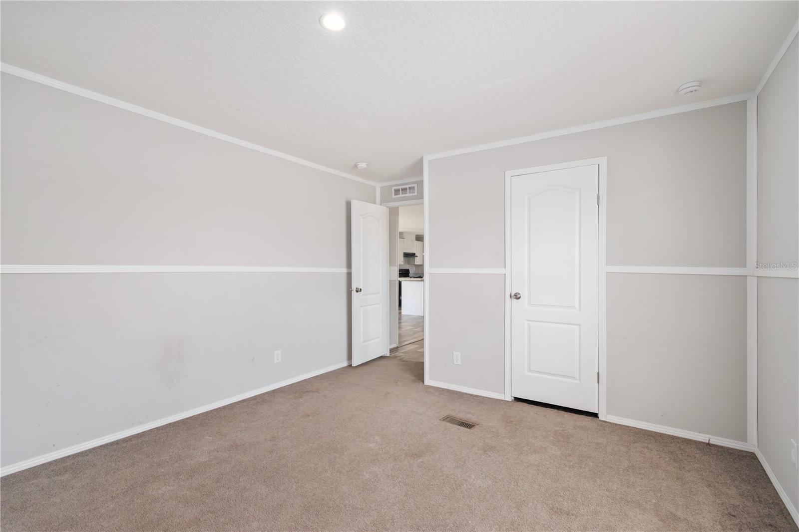 Image 30 of 51 For 15919 108th Loop