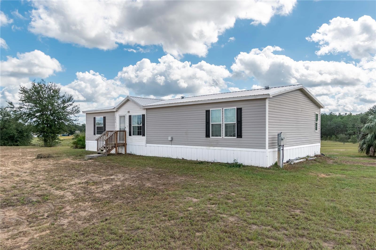 Image 6 of 51 For 15919 108th Loop