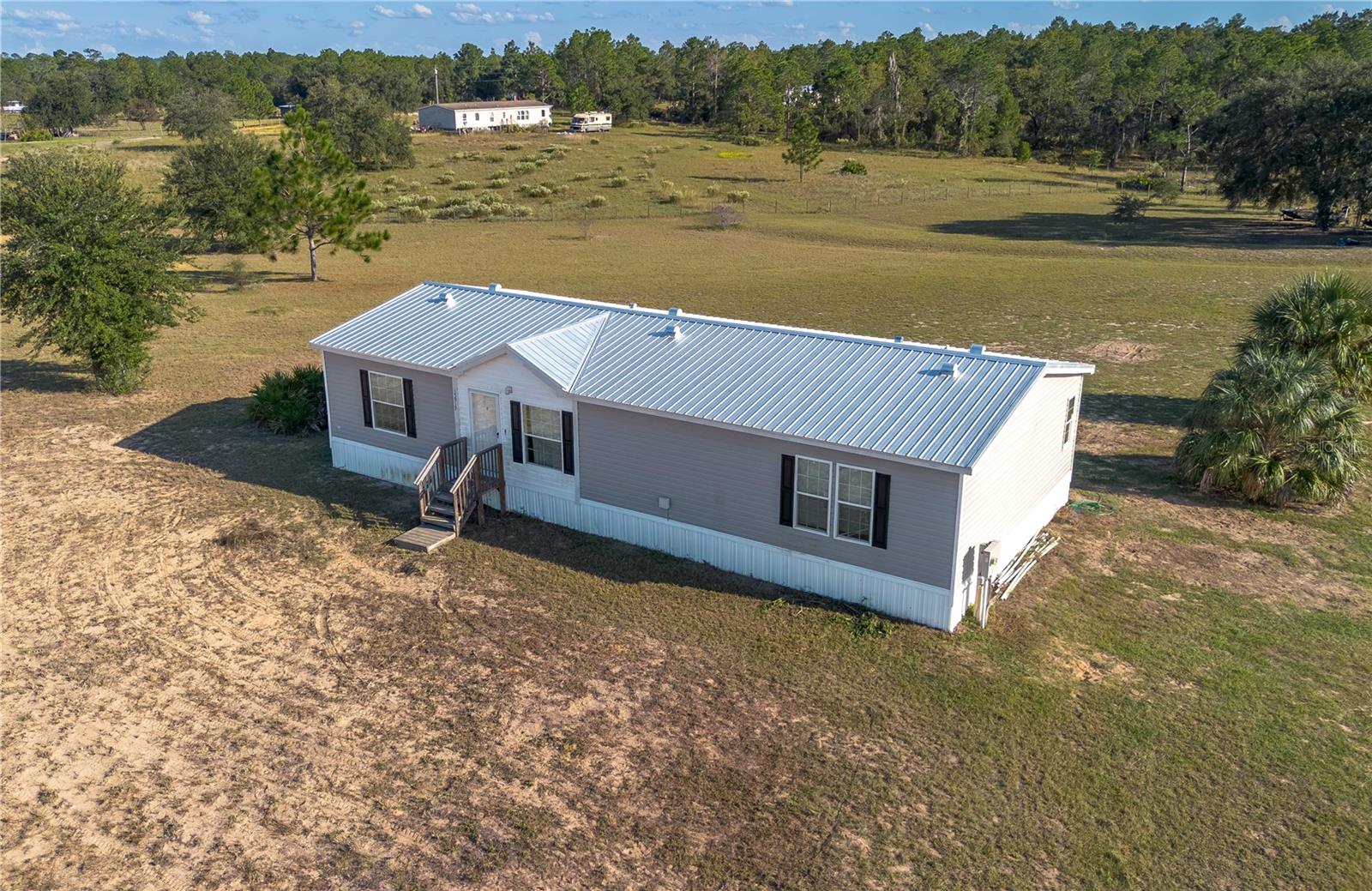 Image 8 of 51 For 15919 108th Loop