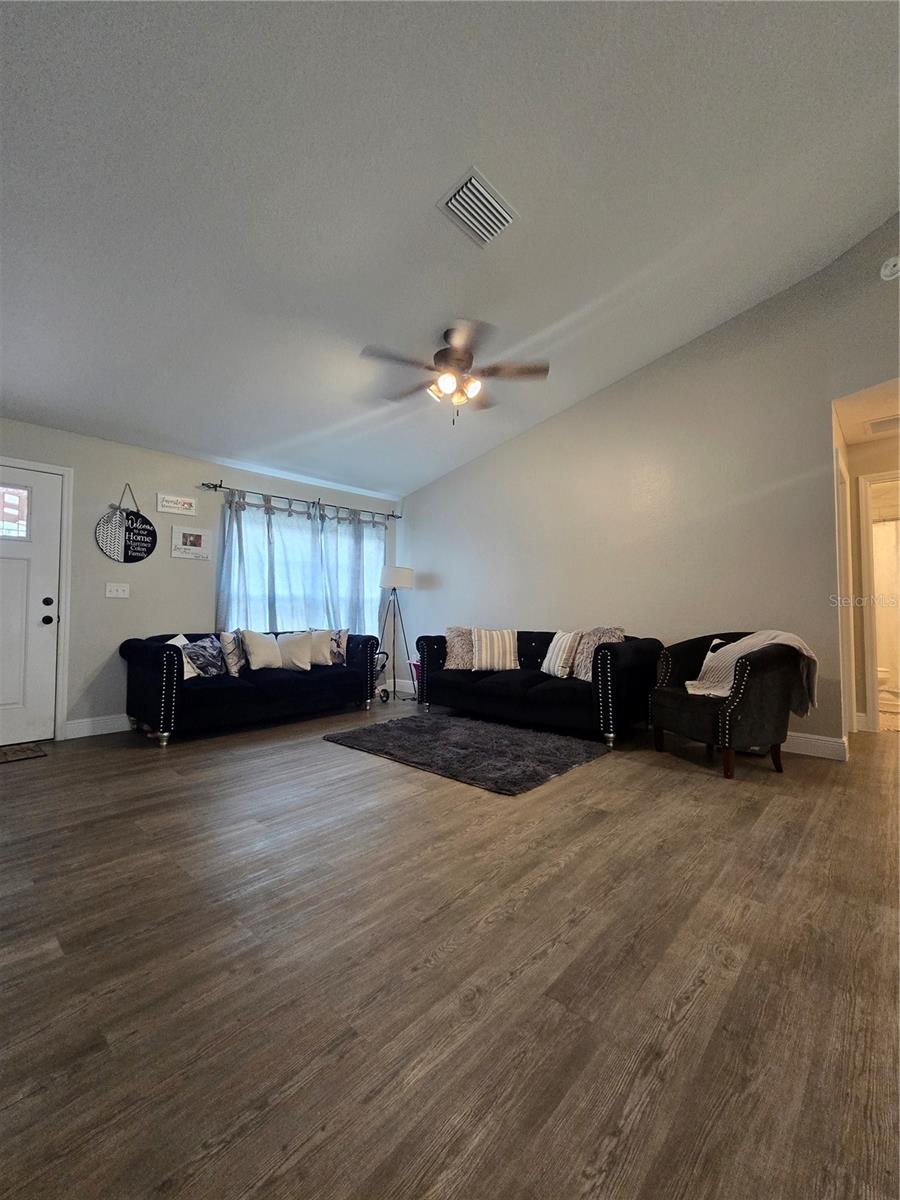 Image 4 of 20 For 3535 Se 131st Place