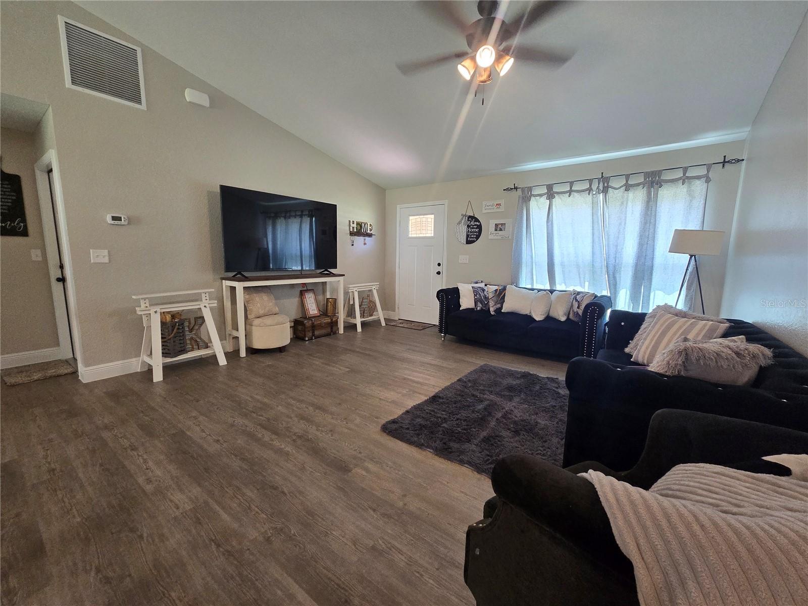Image 6 of 20 For 3535 Se 131st Place
