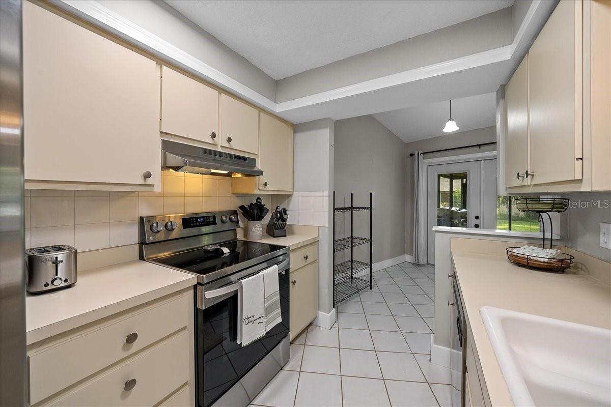 Image 13 of 39 For 12443 62nd Avenue