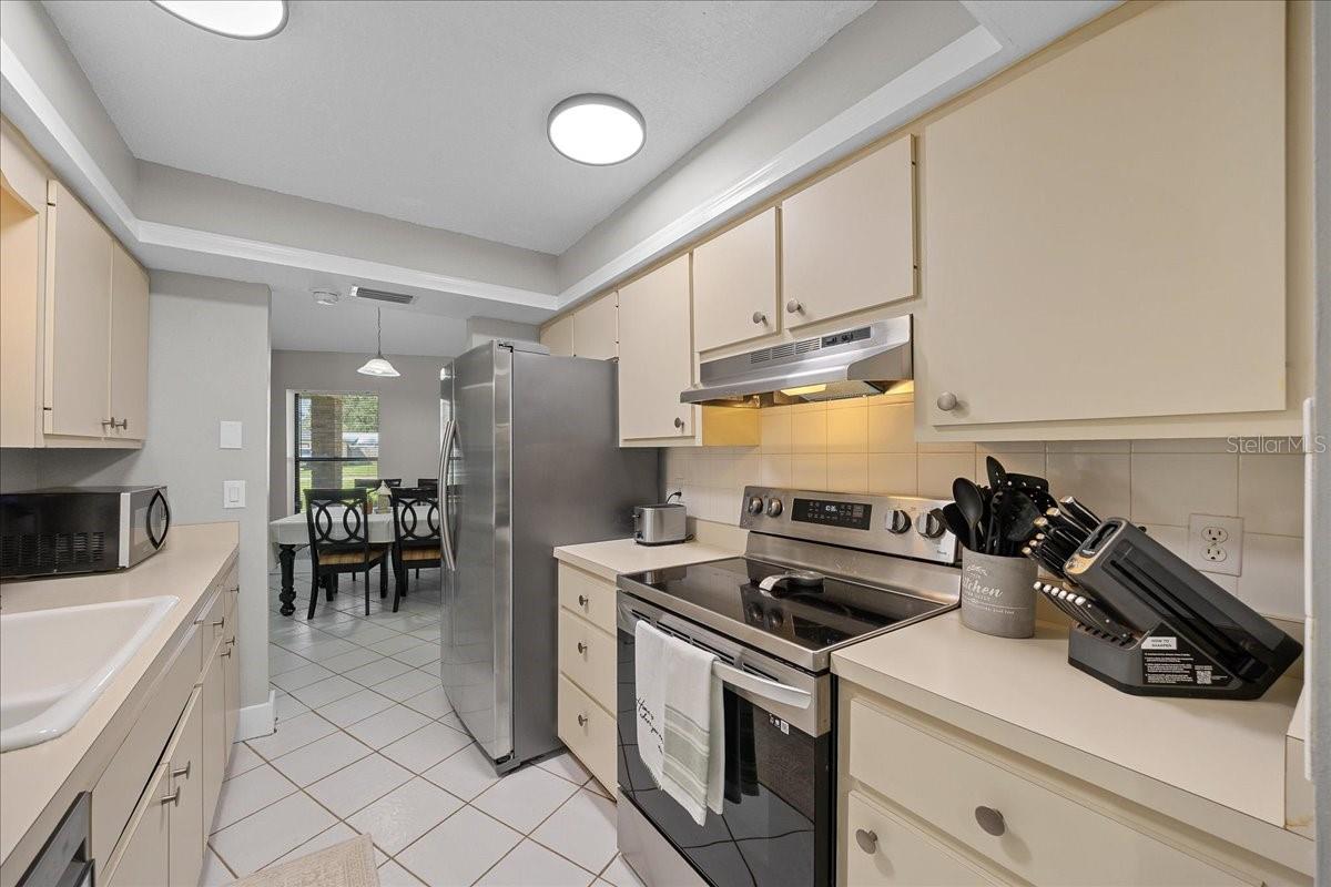 Image 14 of 39 For 12443 62nd Avenue