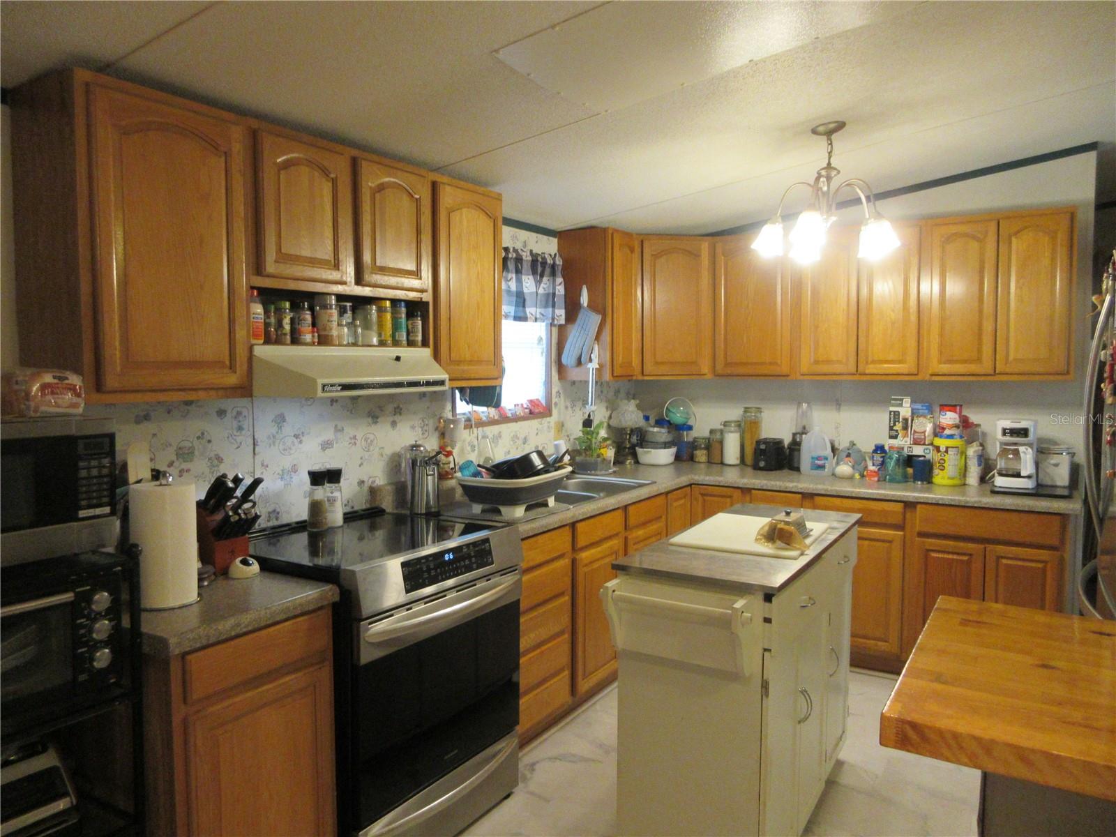 Image 15 of 100 For 8500 41st Court