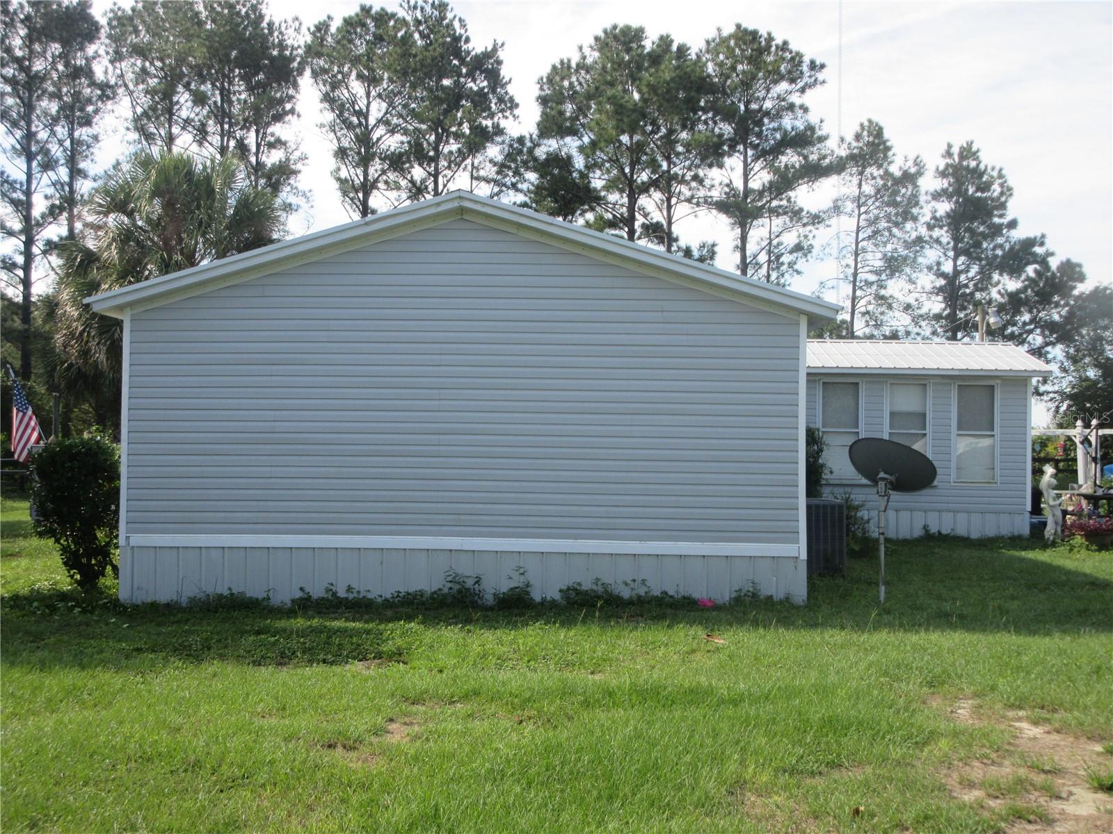 Image 6 of 100 For 8500 41st Court