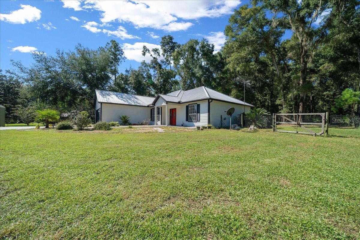 Image 42 of 60 For 19935 239th Place