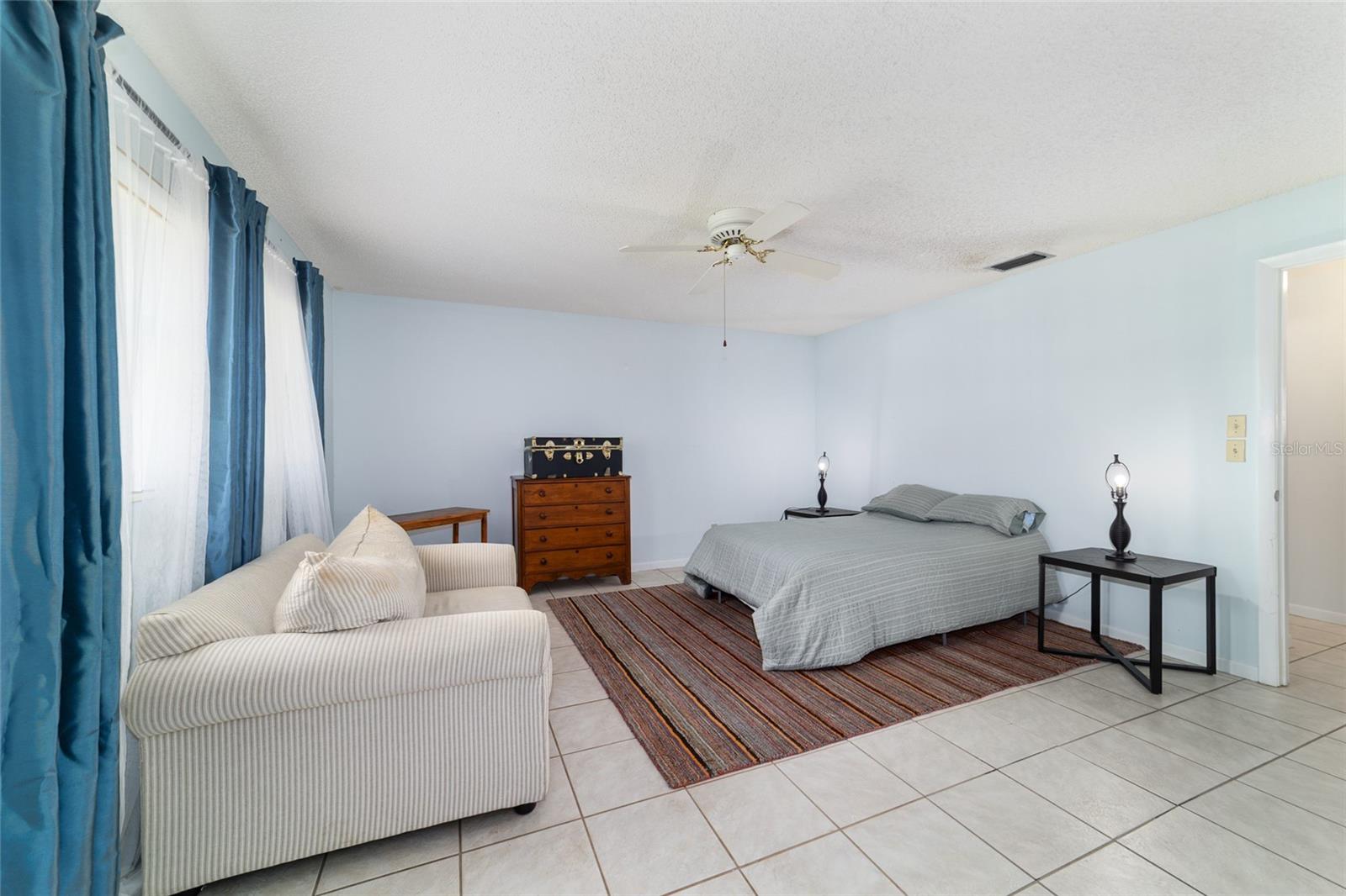 Image 16 of 23 For 8635 95th Street B